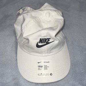 COPY - White Nike hat